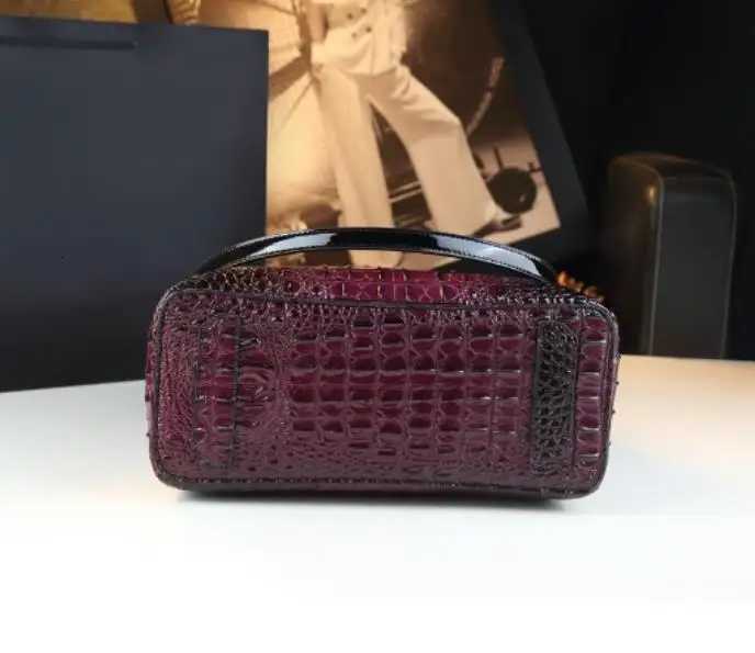 Genuine Leather Women Handbags New Tote Bag Fashion Crocodile Print Bucket Bag Retro Shoulder Messenger Bags Trend 2025 K251128