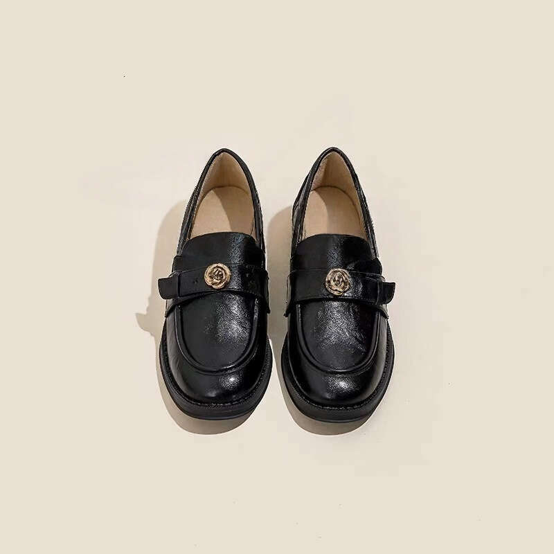 Soft Sole Retro Round Toe Loafers for Women New Camellia Slip-On Leather Shoes Spring Autumn British Style Versatile Flats