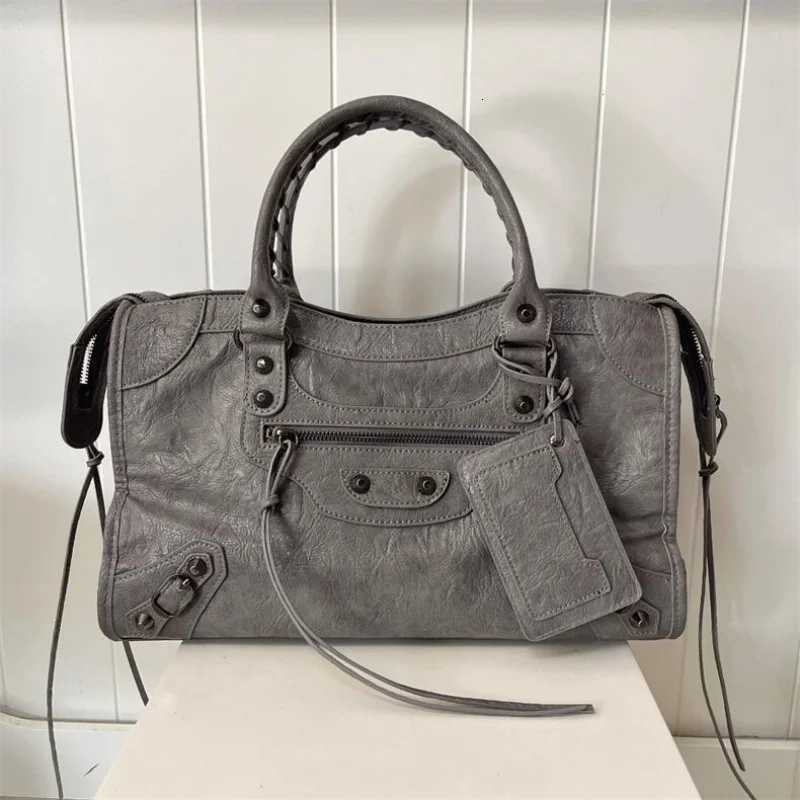 Tote Bag Crinkled Leather Multi Color Punk Metal 2026 New Trendy Luxury Handbag High Quality Stylish Hot Sale K251128