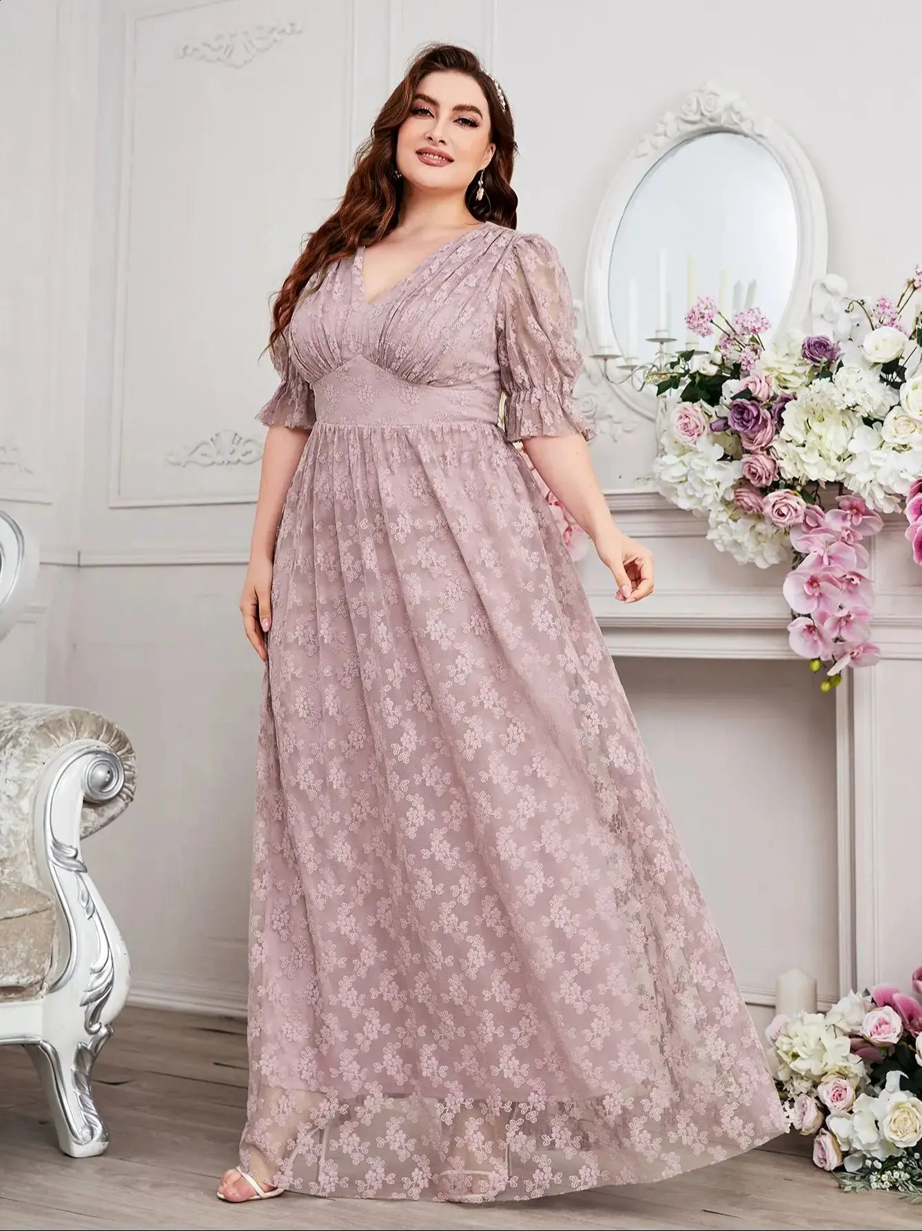 Curved womens lace evening gown Vneck sleeveless dress suitable for summer weddings plus size 25428