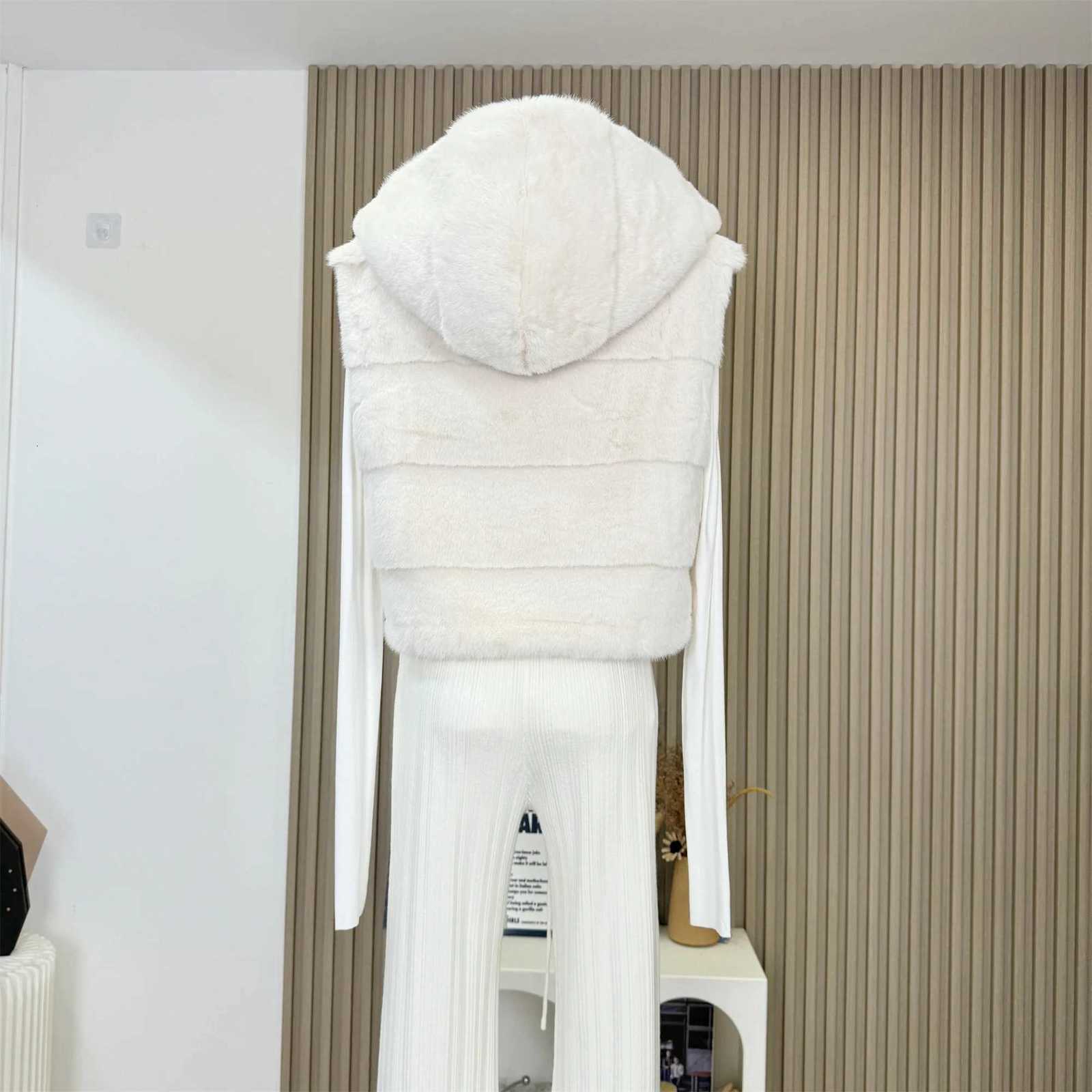 Womens Chic Hooded Faux Mink Hair Zipper Vest Coat Lady Autumn Winter Solid Color Sleeveless Faux Fur Warm Vest Outwear TopT251128