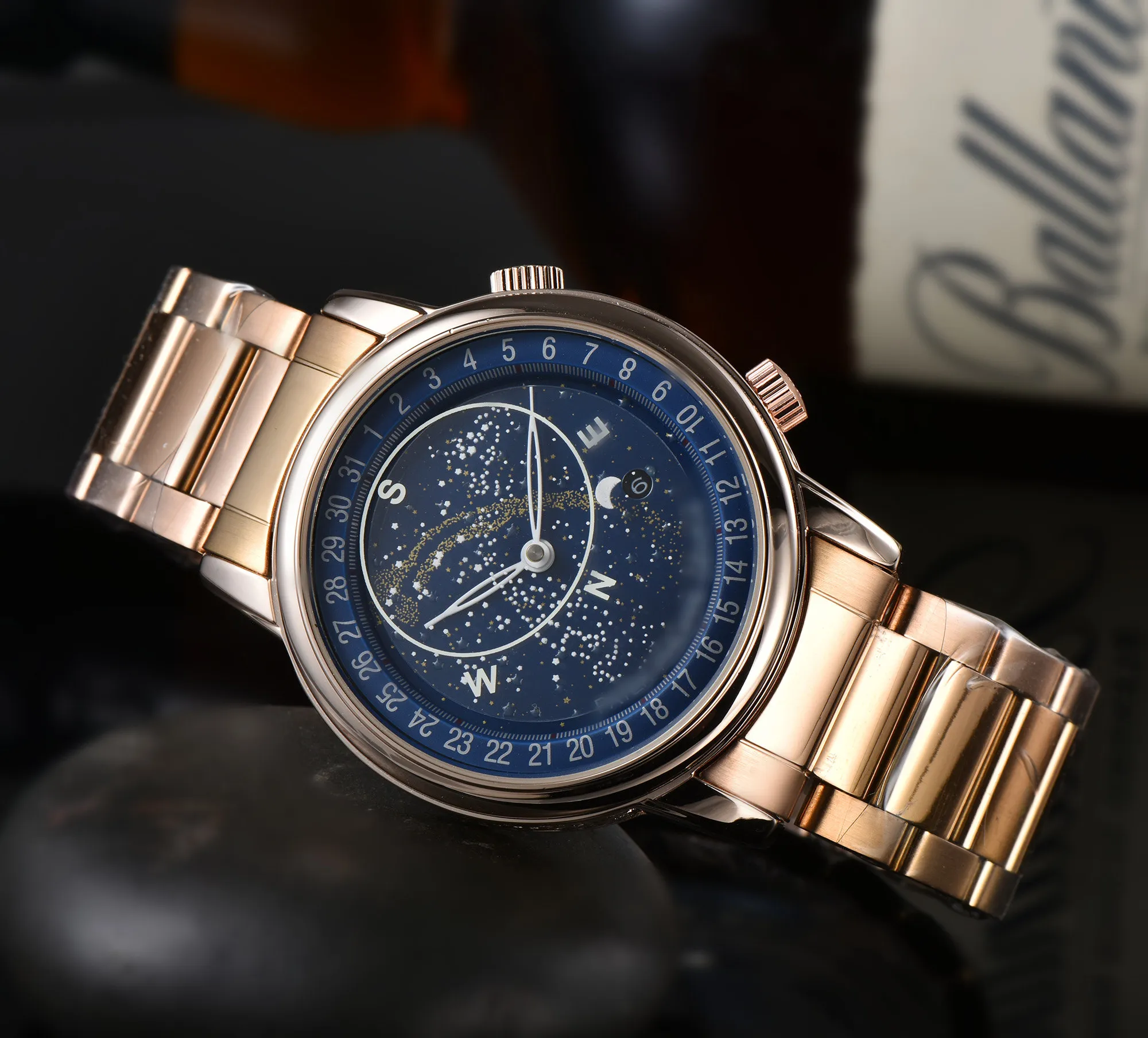 Luxury Men's Women's Fashion 5102 6102 6104 Watch Sky Moon Phase Automatic Movement Watch AAAMen's background Transparent watch