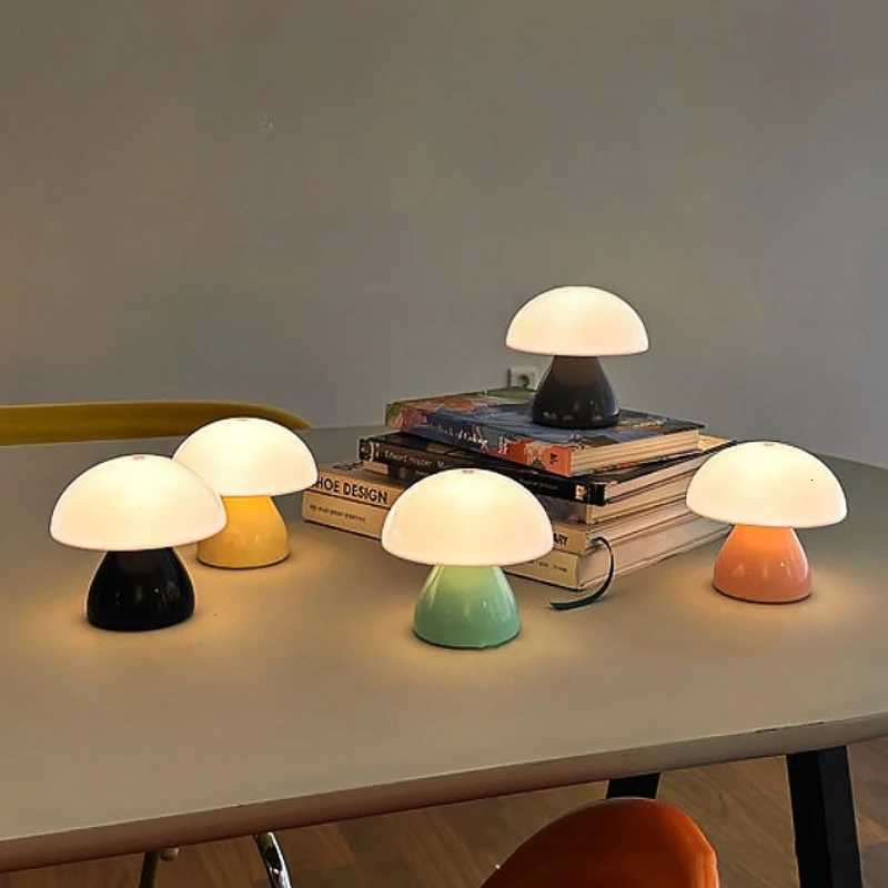 Mushroom LED Table Lamp Touch Dimming USB Charging Night Light for Bedroom/Desk/Coffee Bar Decorative Ambient Night Lighting M251128