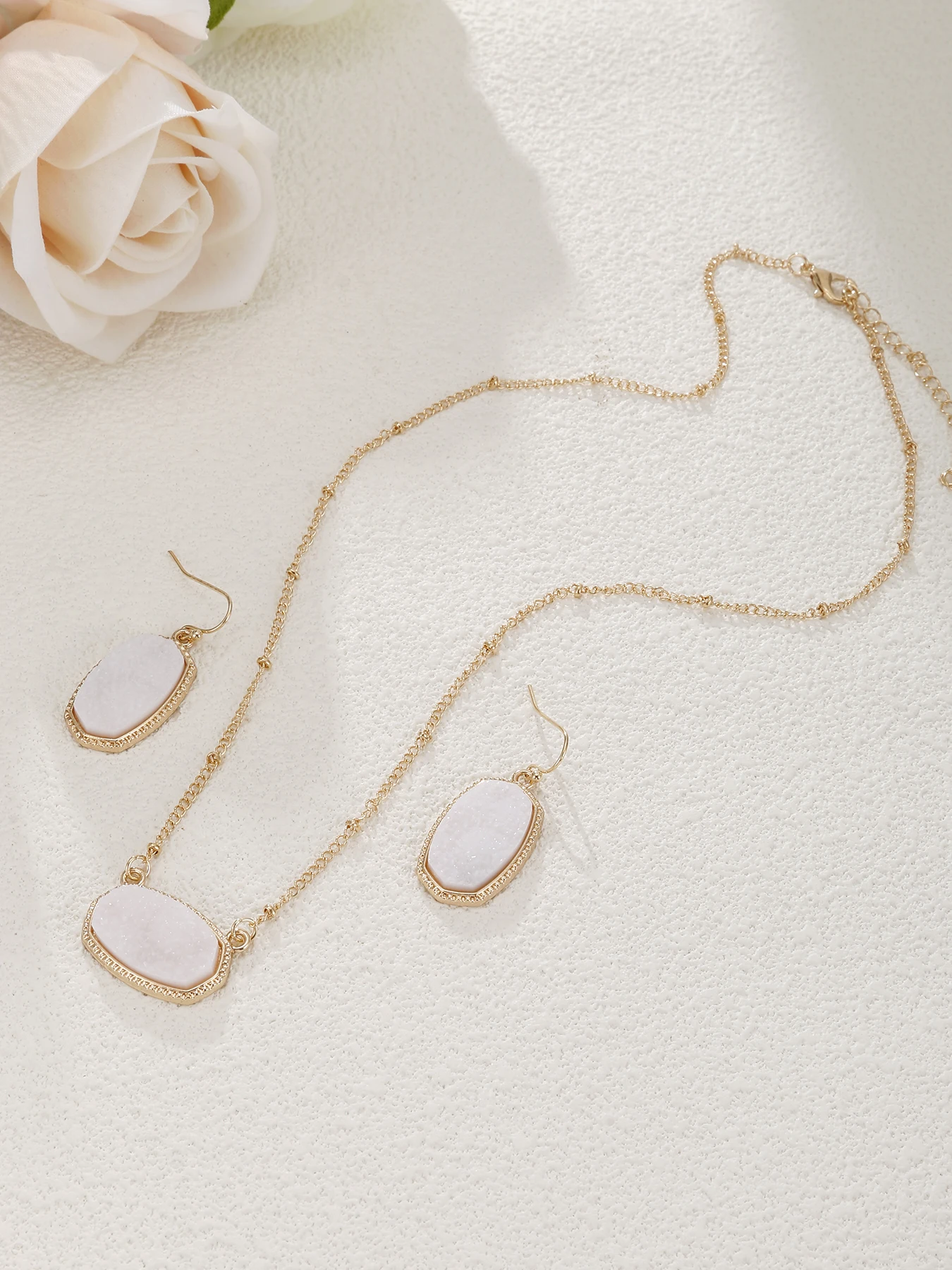 Women's Oval Crystal Pendant Necklace Earrings Set Best Gift for Mom