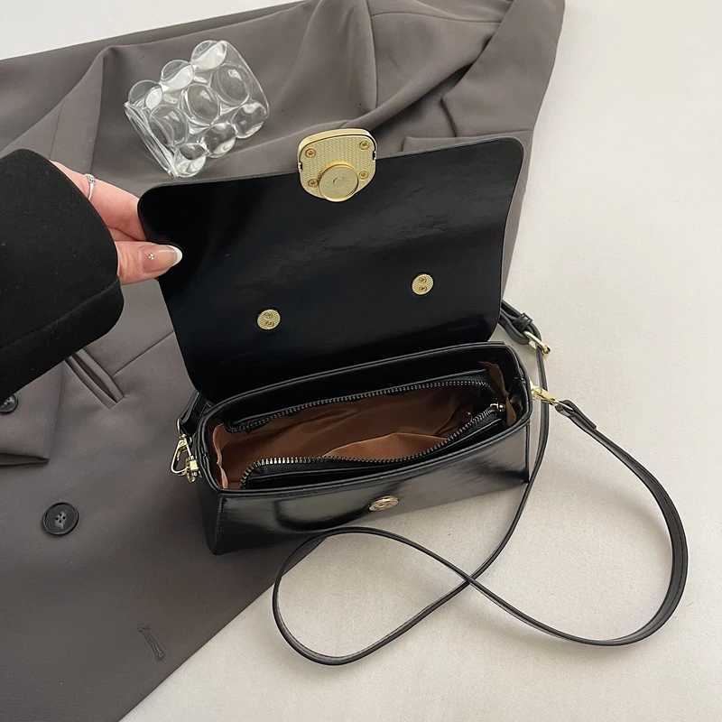 Designer Designer Luxury Short Handle Tote Wen Solid Pu Leather Handbag Lady Brand Flap Shoder Messenger Bags Small Square Sac A Main Y251127