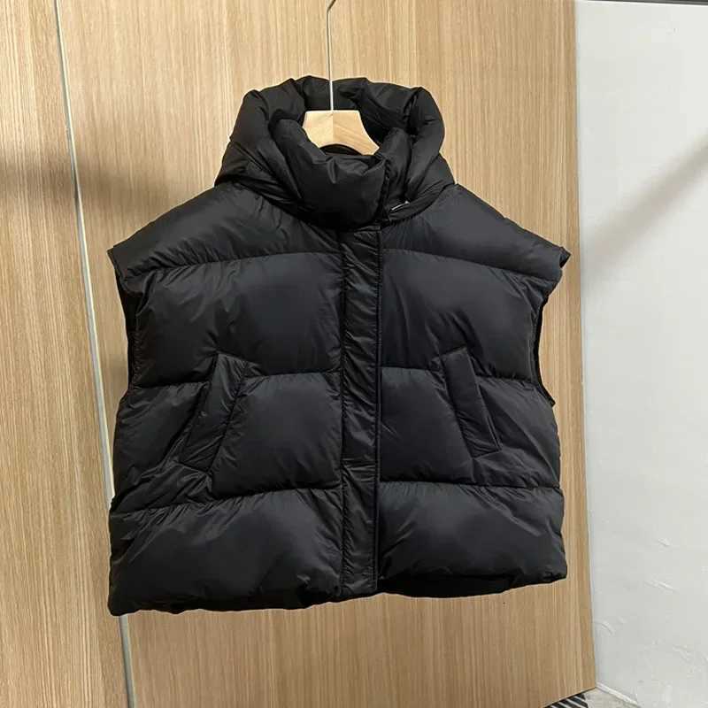 Down Jacket Autumn Loose Detachable Hat Hooded Puffer Jacket Women Sash Tie Up Casual Warm Thick Duck Down Coat Short WaistcoatT251128