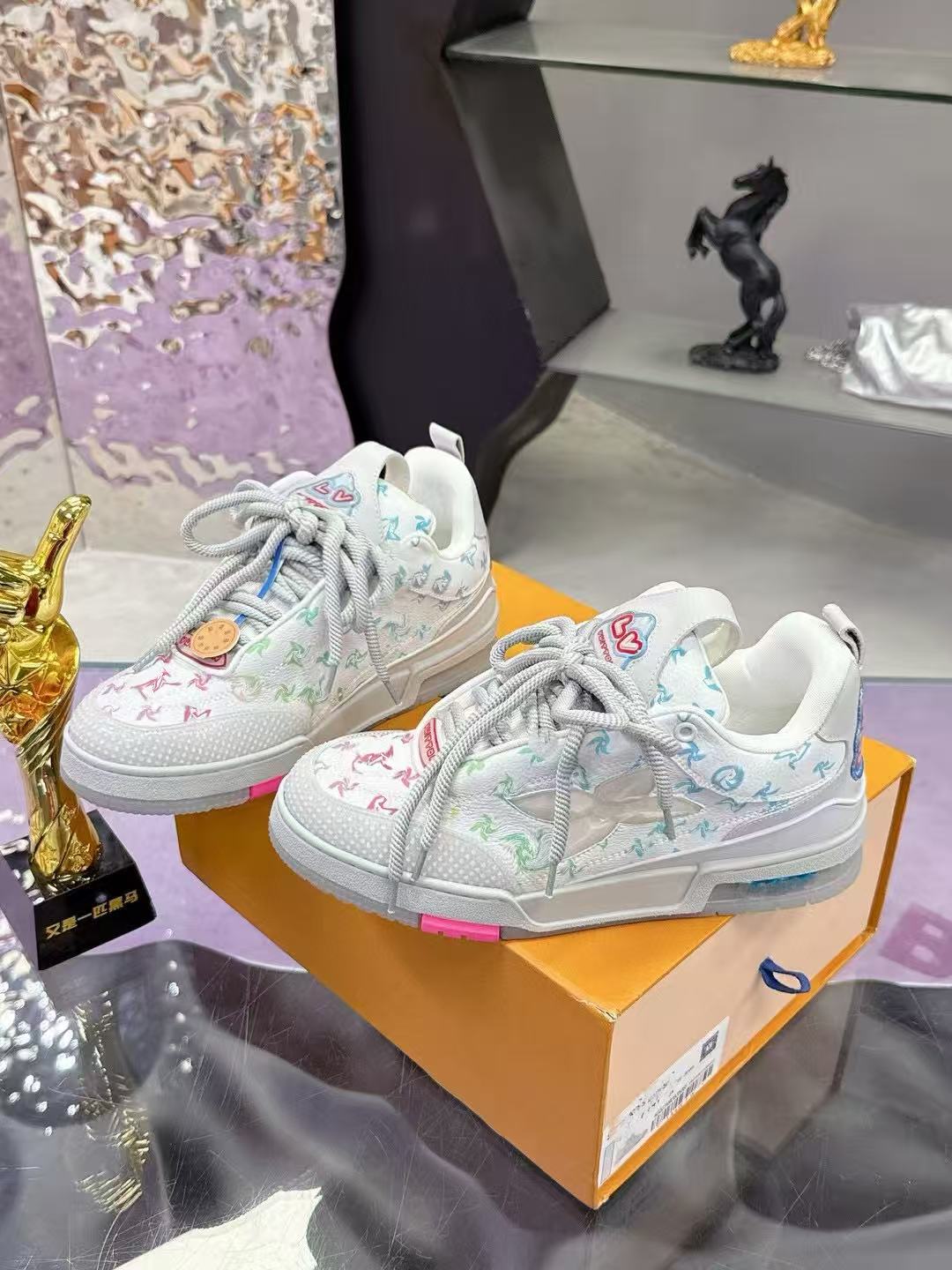 2025 Designer Orbit Sneakers Casual Dress Shoes Basketball Shoe Thick Bottom Track Men Women Triple White Black Grey Platform Silvery Sport Sneaker Size 35-45