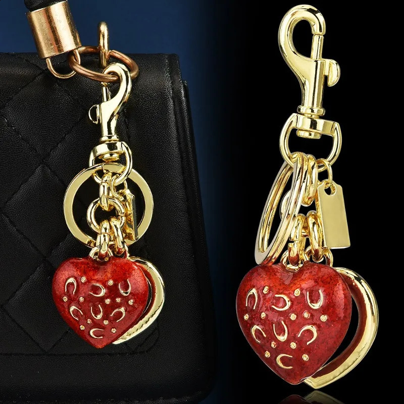 Advanced Love Keychain Bag Pendant Womens Bag Jewelry Exquisite Car Pendant Accessories Wholesale 250428