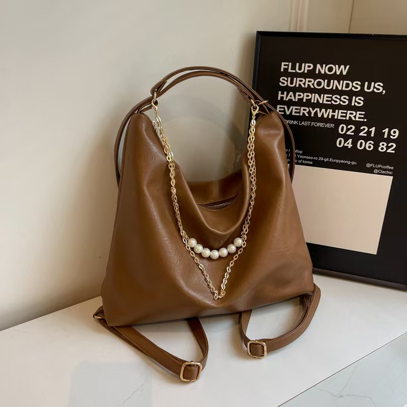 Designer Bag 2025 New Outdoor Style Luxury Free Delivery Large Capacity Soft Surface Trendy Simple Backpack Women's Fashion Suitable For Daily Co