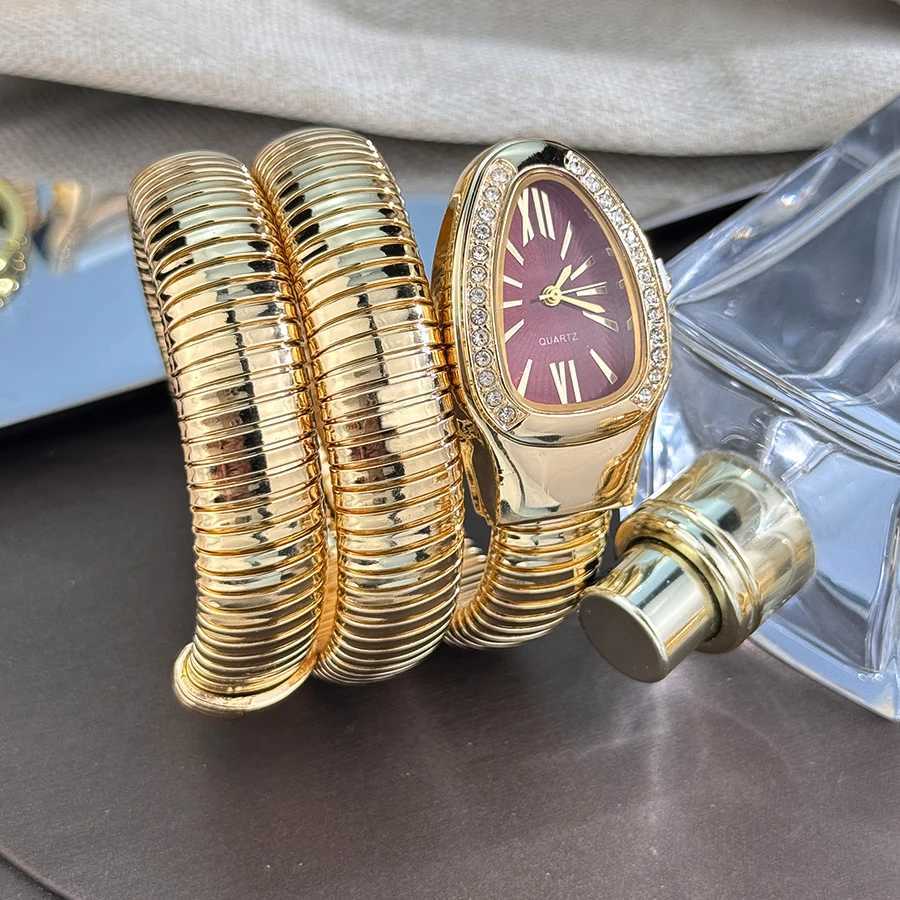 Fashionable European And Snake-Shape Elastic Wrapping Quartz Ladies Watch with Embedded Diamond Bracelet Watch X251128
