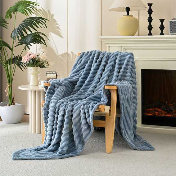 Shedding-proof Rabbit Fur Plush Multi-functional Blanket Autumn and Winter High Gram Weight Flannel Office Cover Blanket Sofa Blanket C251128
