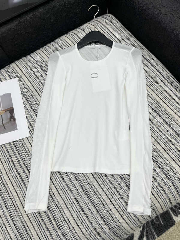 Women's T-Shirt Des… - image