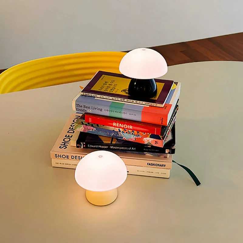 Mushroom LED Table Lamp Touch Dimming USB Charging Night Light for Bedroom/Desk/Coffee Bar Decorative Ambient Night Lighting M251128