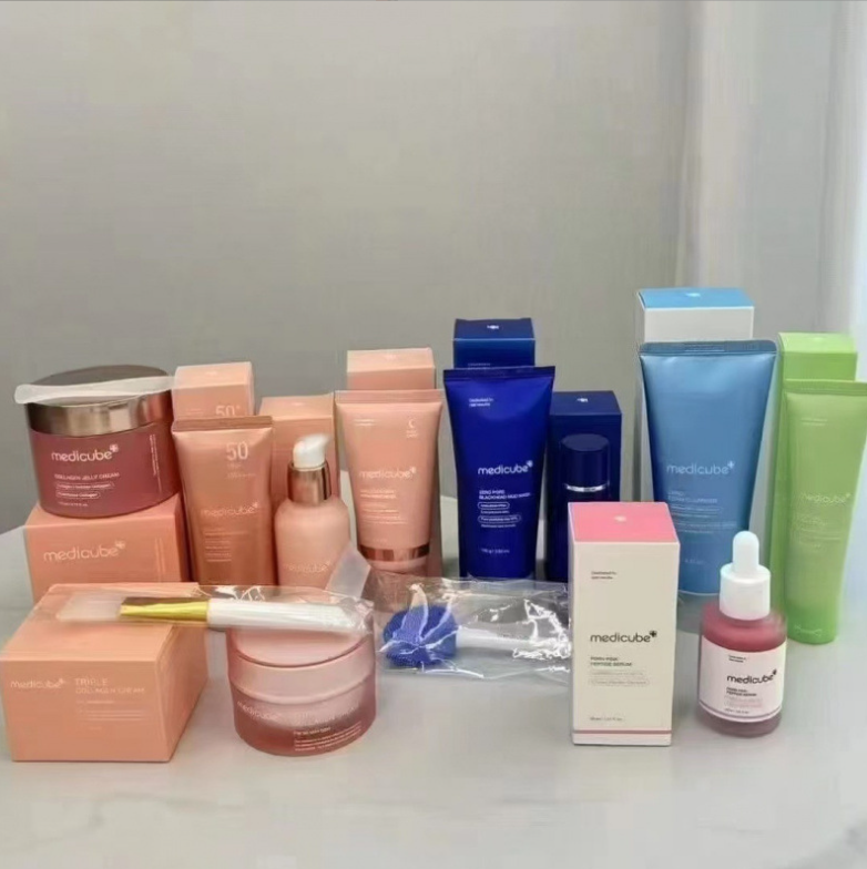Epack Medicube Collagène Night Emballage Masque triple collagène Crème Sérum Toner Nourisant Hydrate Meuve Essence Corée Création de la peau Coré