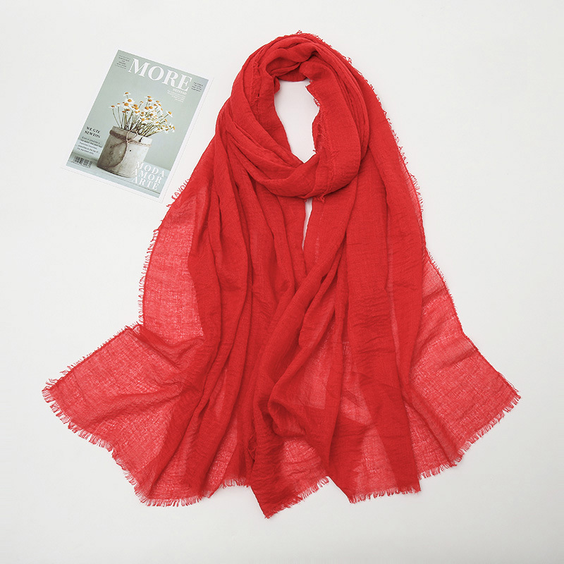 K545 Foreign trade hot sale new style simple solid color wrinkled cotton and linen scarf winter hot sale soft skin-friendly warm neck scarf for women