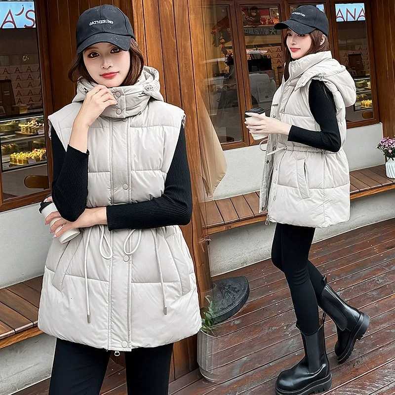 Winter Sleeveless Jacket Female Hooded Down Vest Coat 2025 New Duck Down Puffer Waistcoat Ultra Light Winderproof OutwearT251128