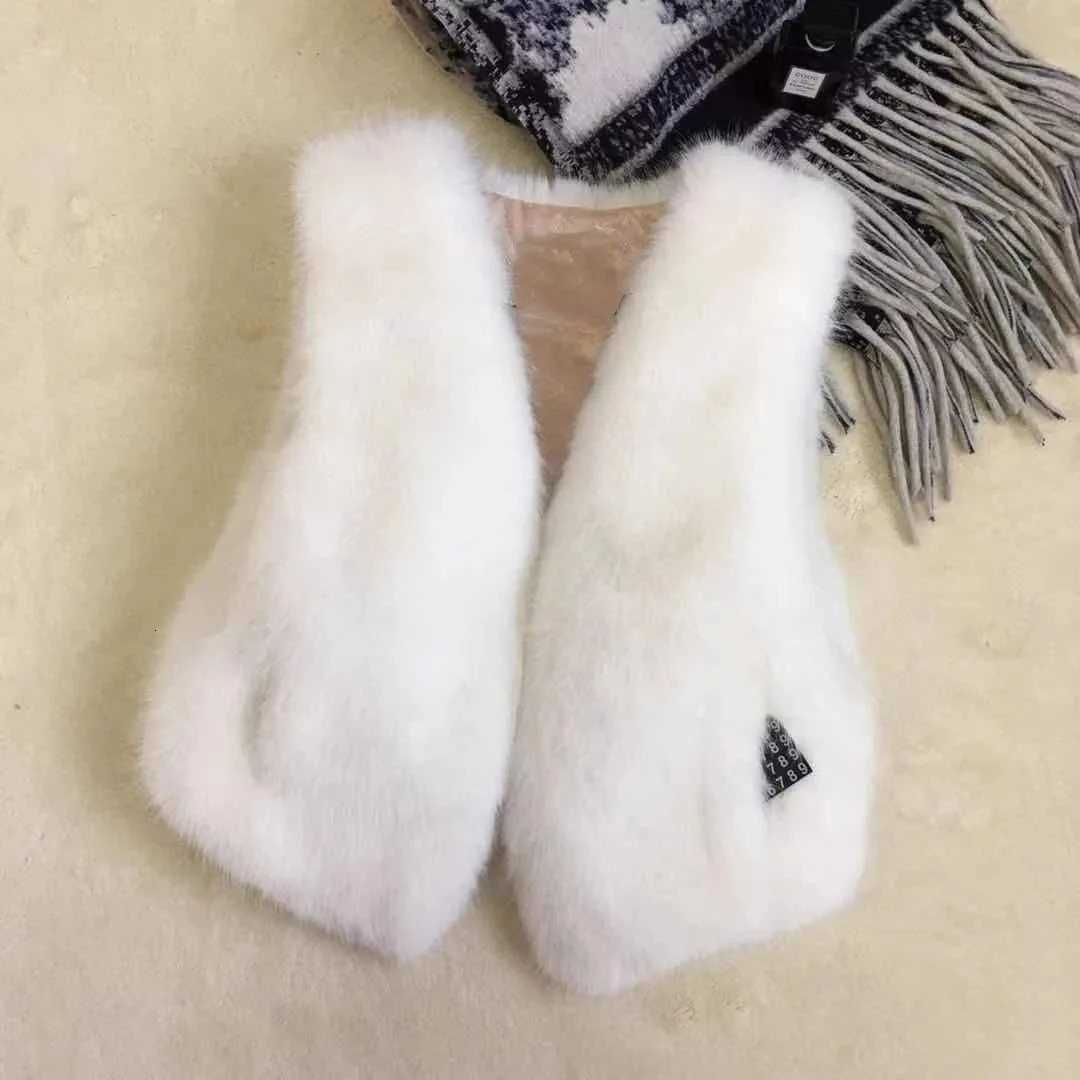 Women Fur Vest New Autumn Winter Female Waistcoat Korean Warm White Black Pink Faux Fur Jacket Fashion Tank Top Sleeveless CoatsT251128