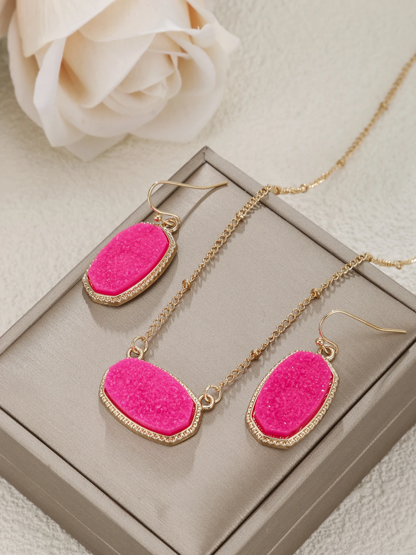 Women's Oval Crystal Pendant Necklace Earrings Set Best Gift for Mom