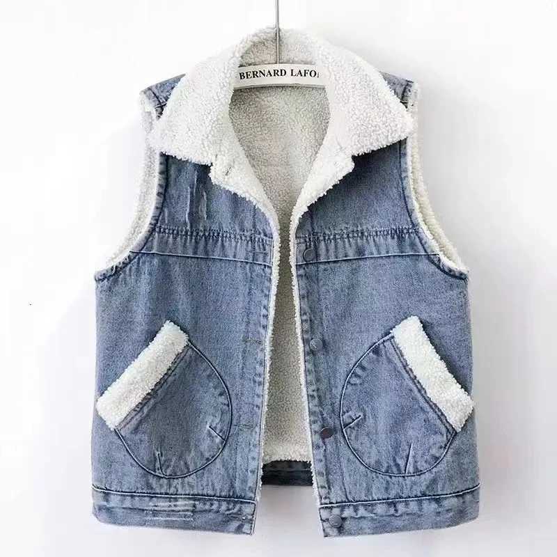 Deep Blue Lambhair Plush Thicken Denim Vest Women Autumn Winter Large Size Short Jeans Coat Sleeveless Jacket Warm Waistcoat 5XLT251128