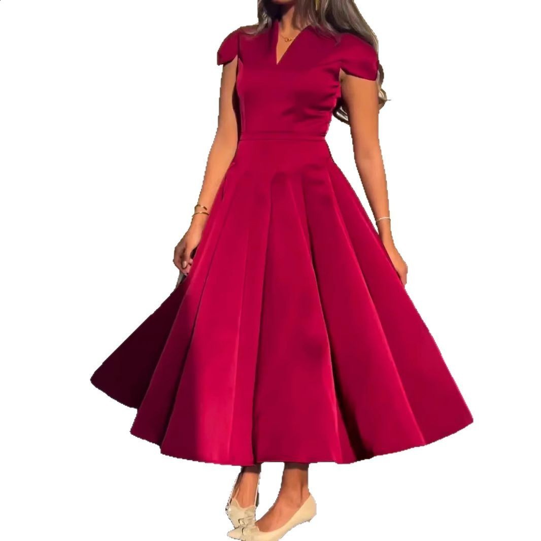 2025V collar and waist hem dress French style dress long skirt for women 240627