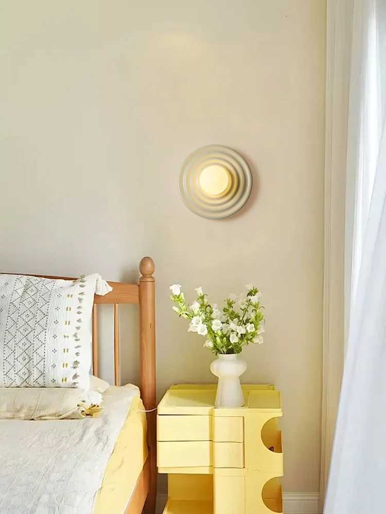 Retro Colorful LED Wall Lamp Red Green Pink White Resin Living Bedside Light Japanese Round Stair Hallway Wall Sconce Fixture M251128