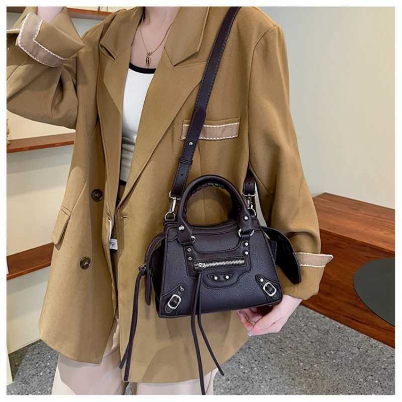 2025 New Crossbody Bags for Women High Quality PU Leather Small Square Bag Designer Shoulder Bag Cute Purse and Handheld K251128
