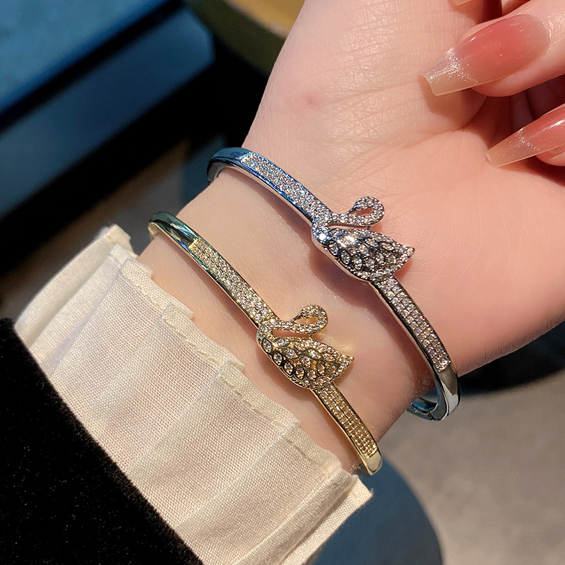 Fine 1 Jewellery Bracelet Jewellery Copper Gold Plated Swan with Cubic Zirconia Fashion Simple Versatile for Daily Wear and Special Occasion Gift High
