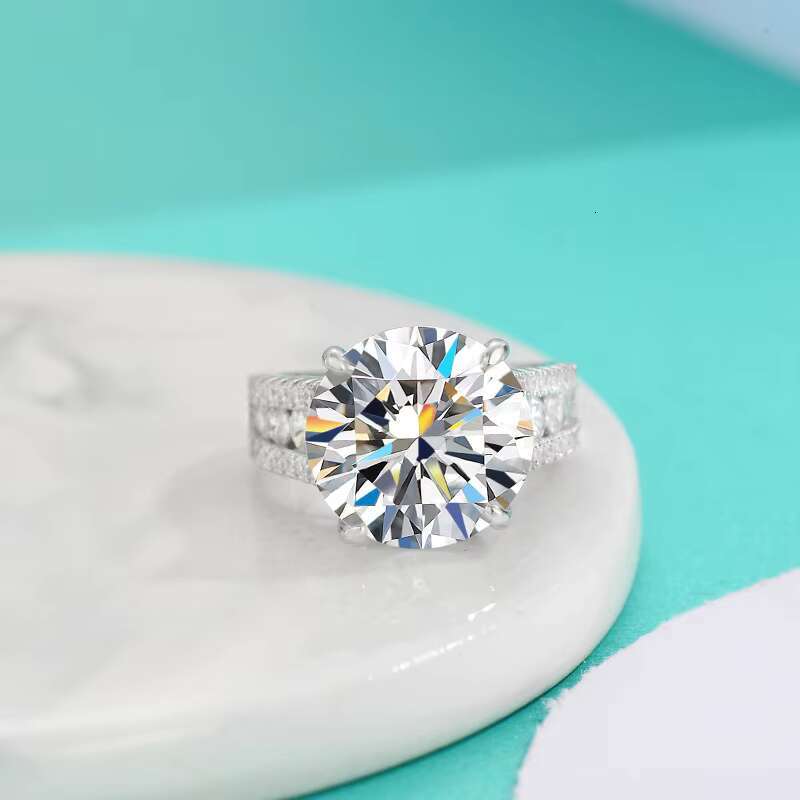 Custom High Quality Engagement Wedding Ring Light Luxury 925 Sterling Silver 10CT Moissanite Diamond Ring for Women Gift Jewelry