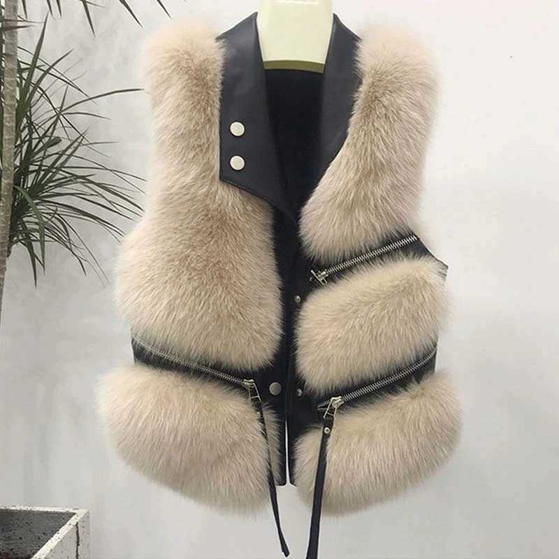 Autumn Winter Splicing Imitation Fox Fur Grass Vest Women Short Jacket 2025New Fashion Versatile Sleeveless Lady Waistcoat CoatT251128