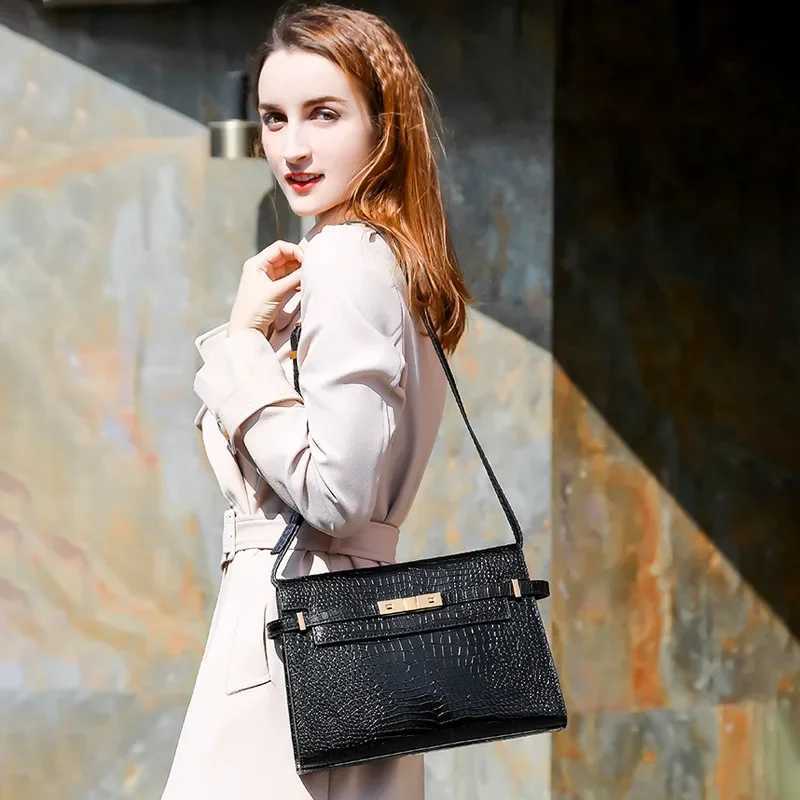 Luxury designer handbag fashionable underwear bag high-quality genuine leather horizontal shoulder large capacity square bag Z250425