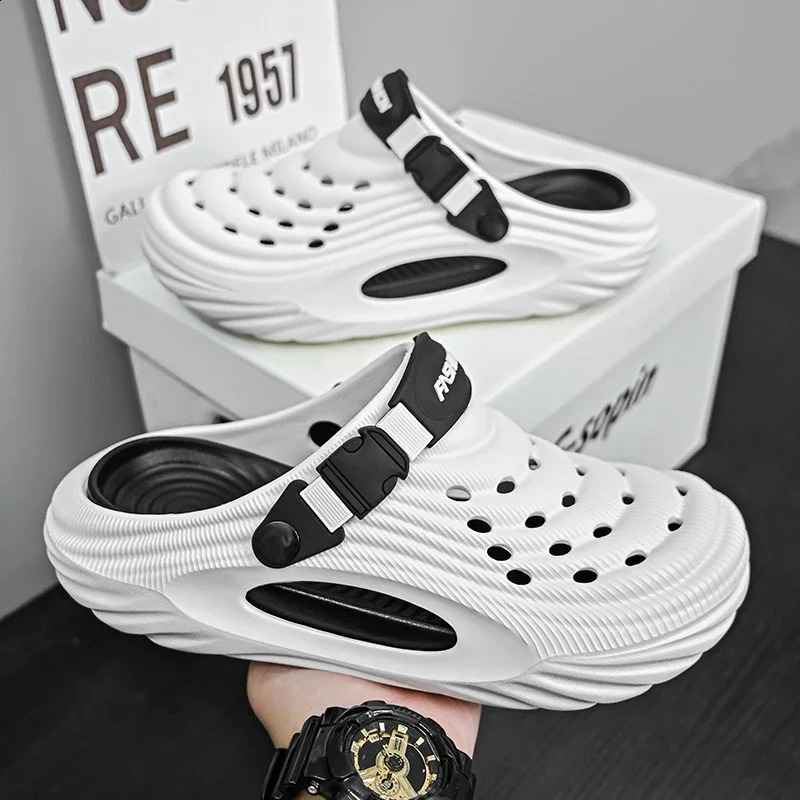 Outdoor Beach Shoes Summer Clogs EVA Garden Slide Hole Beach Shoes Platform Sandals Couple Indoor Soft Bathroom Slide 250425