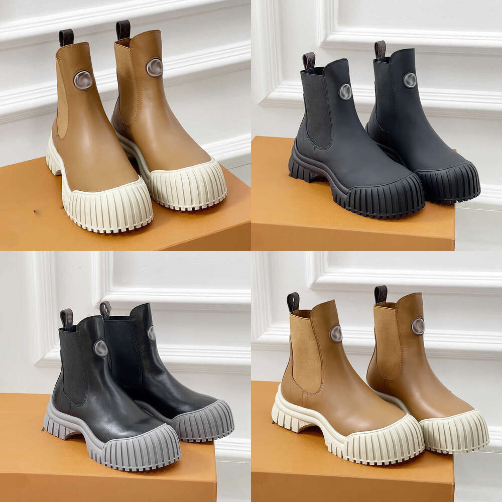 woman shoe Designer boot Elegant Retro Slip-on Square Toe leather platform flat Short Ankle boots Luxury Fashion Cool Motorcycle Ladies Martin Boots knight boots