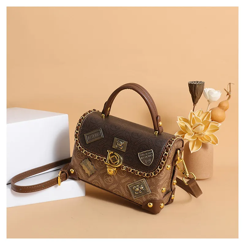 2025 new free shipping designer shoulder bag Vintage casual Sequined Distressed package white for woman