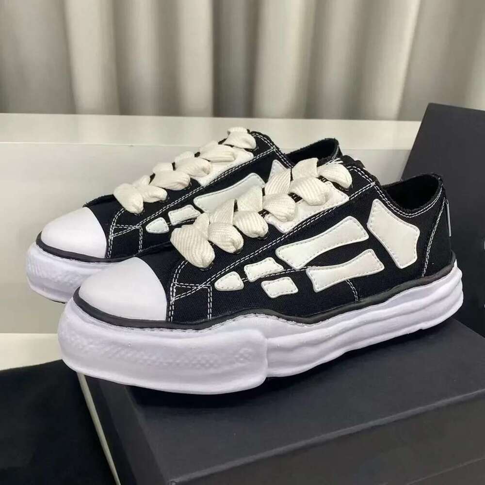 Bone 2025 canvas color blocked sports men's casual couple style thick soled board shoes women's spring new trend