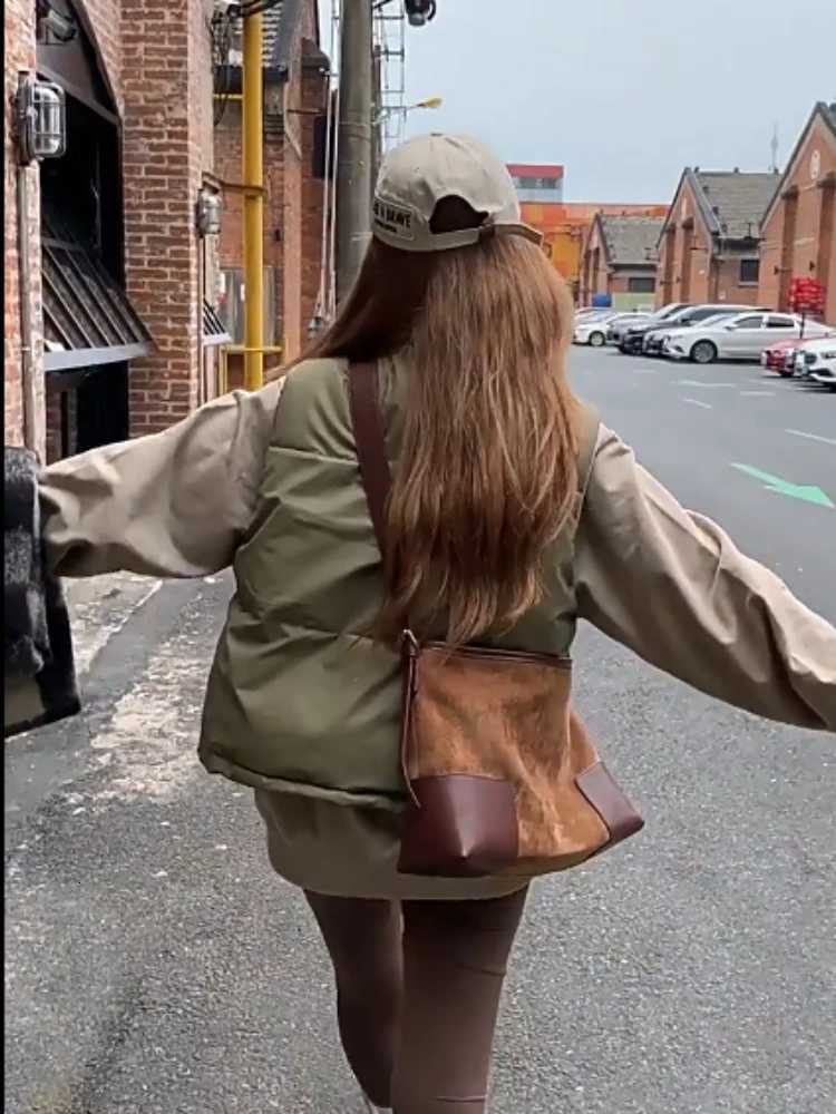 Winter Down Cotton Vest Jacket Womens Sleevele Stand Parkas Warm Short Vest Coat Female Waistcoat Overcoat Ladies TopsT251128