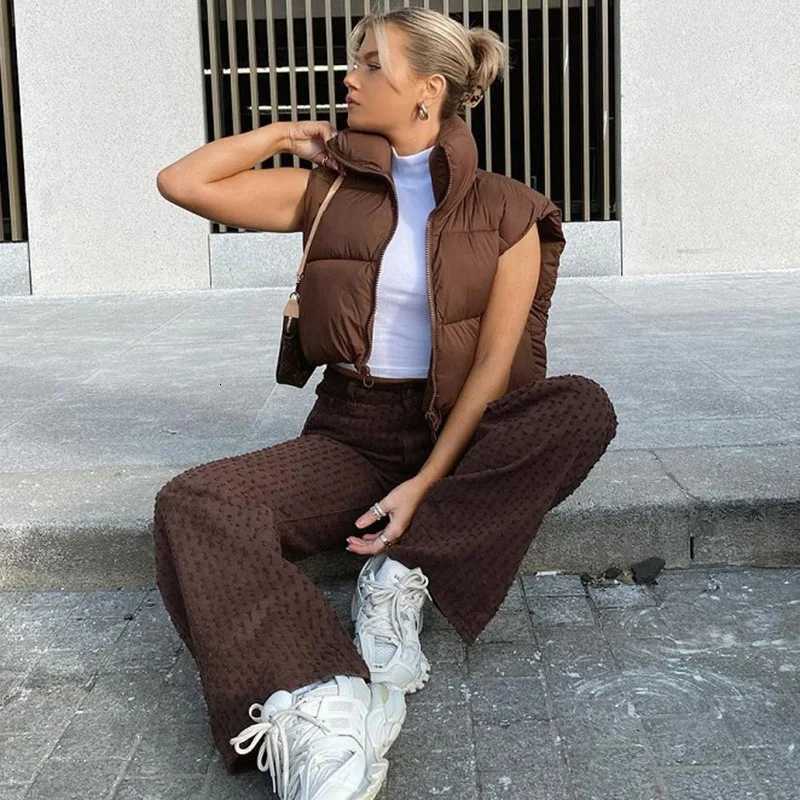 Winter Short Down Sleeveless Vest Women Warm Stand Collar Zipper Jacket Casual Fashion Quilted Cropped Coats Street OuterwearsT251128