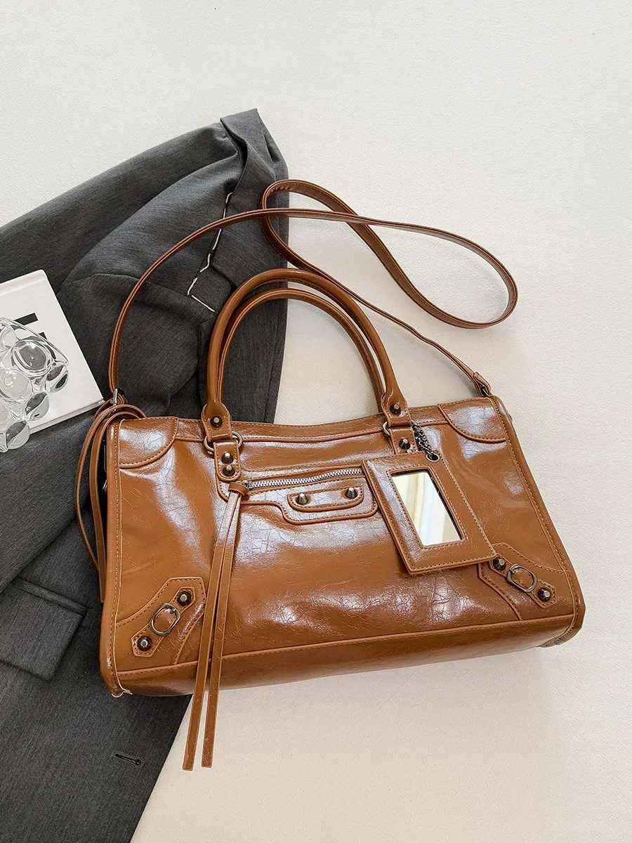 Durable Womens Messenger Bag Premium Leather Crossbody Shoulder Handbag Ladies Tote Purse For Travel Outings K251128