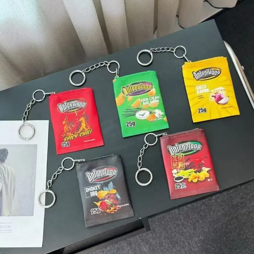 Keychains Lanyards Designer High Quality Parisian Alphabet yellow red black cowhide made potato chip storage coin purse keychain pendant fashion accessories