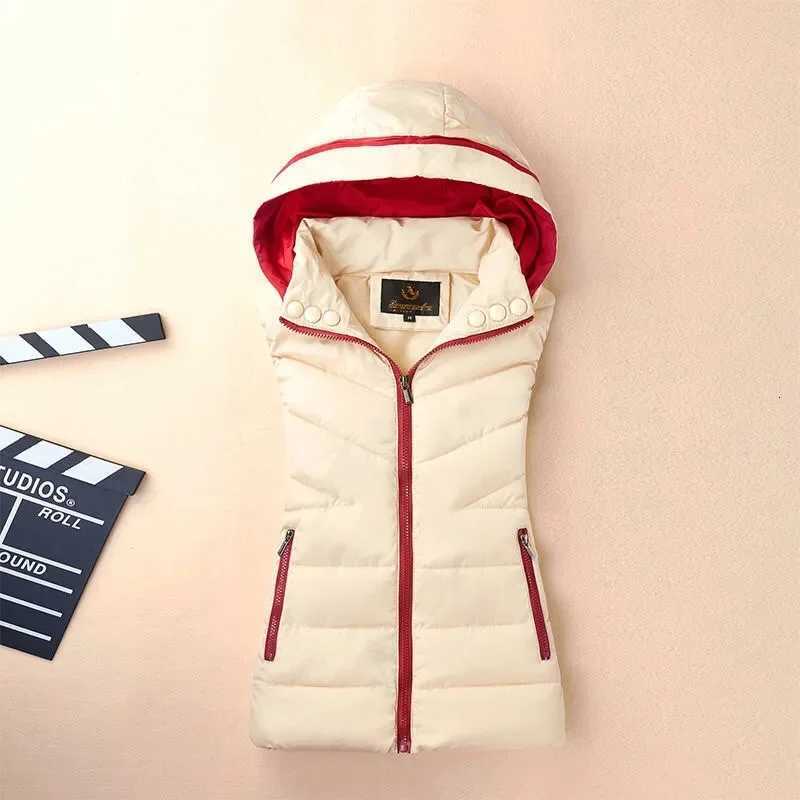 2024 Autumn Winter New Hooded Cotton Warm Vest Female Students Streetwear Korean Loose Sleeveless Parkas Vest WomenT251128