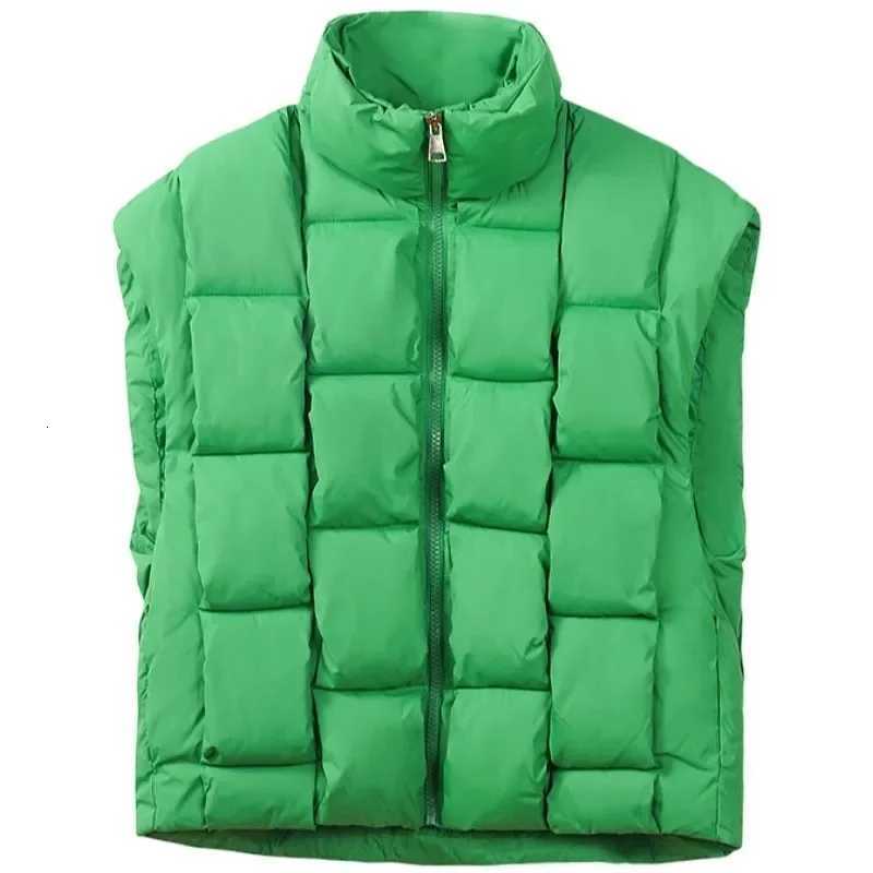 2025 New Korean Winter Jackets Fashion Padded Vests Sleeveless Womens Vest Warm Coat Oversize Outwear Puffer Loose OutwearT251128