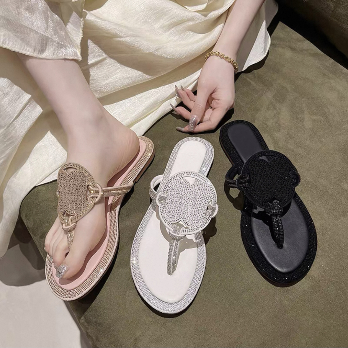 Designers Slippers Sandals Fashion Triangle Flat Slides Flip Flops Summer genuine leather Outdoor Loafers Shoes 22222