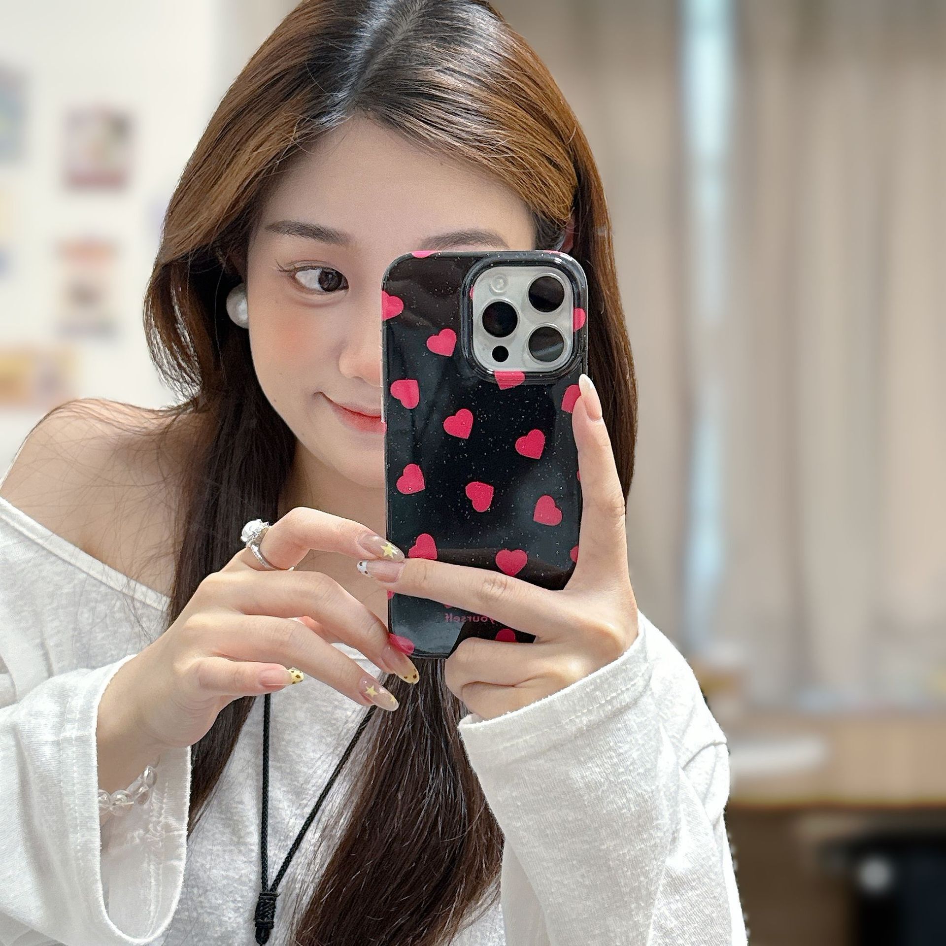 Black Background Heart Phone Case Suitable for iPhone 16/15/14 Pro Max Ins Glitter Half Cover New Model