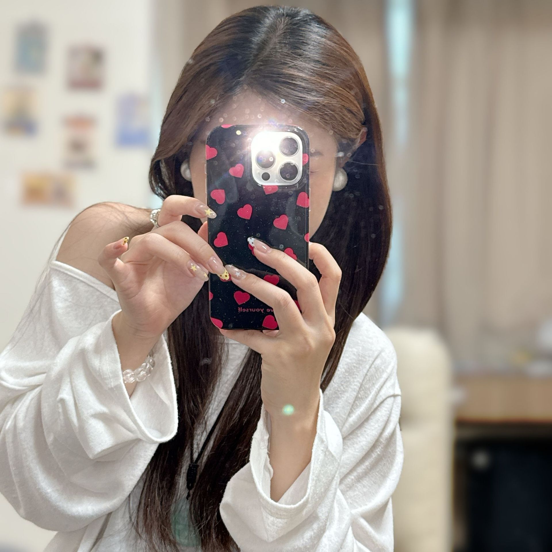 Black Background Heart Phone Case Suitable for iPhone 16/15/14 Pro Max Ins Glitter Half Cover New Model