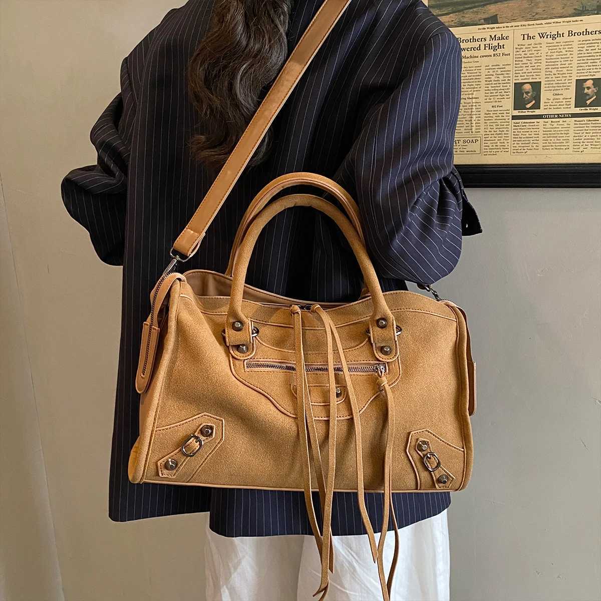 Women Luxury Shoulder Bag Studded Quilted Rope Lightweight Large Capacity Zipper Adjustable Strap Dual Handles Travel Business K251128