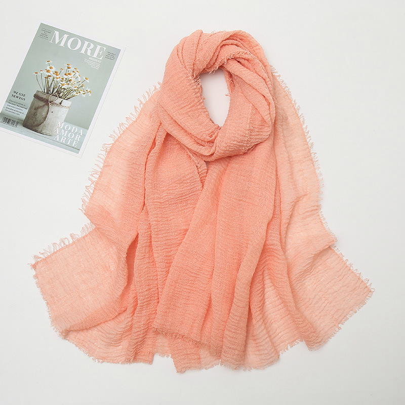 K545 Foreign trade hot sale new style simple solid color wrinkled cotton and linen scarf winter hot sale soft skin-friendly warm neck scarf for women