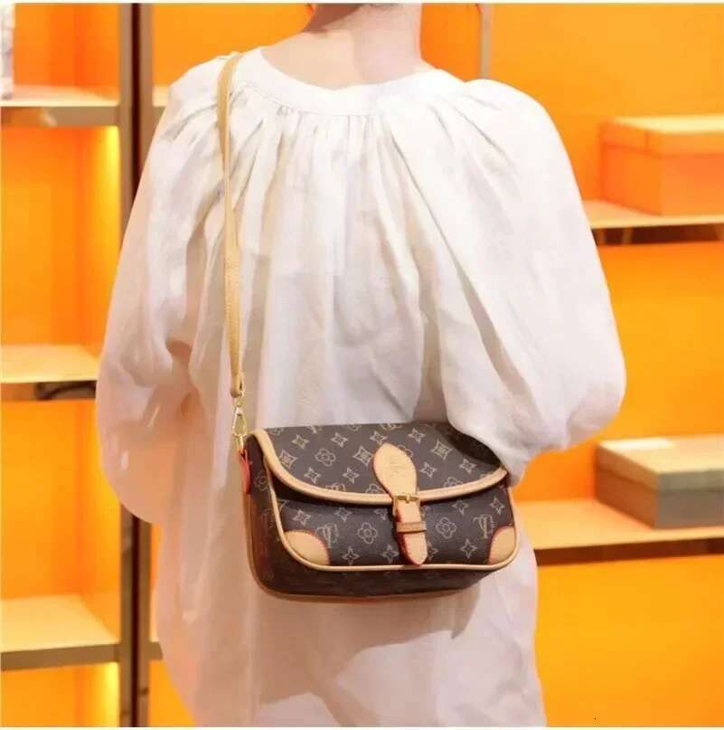Brand Women's Handbag Designer Genuine Leather Fashionable Underarm Bag High-End Single Shoulder Crossbody Bl11