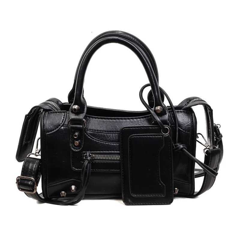 2025 Luxe Biker Tote Bag Chic Shoulder Purse for Women Trendy Crossbody Minimalist Day-to-Night Bag Textured Sling Bag K251128