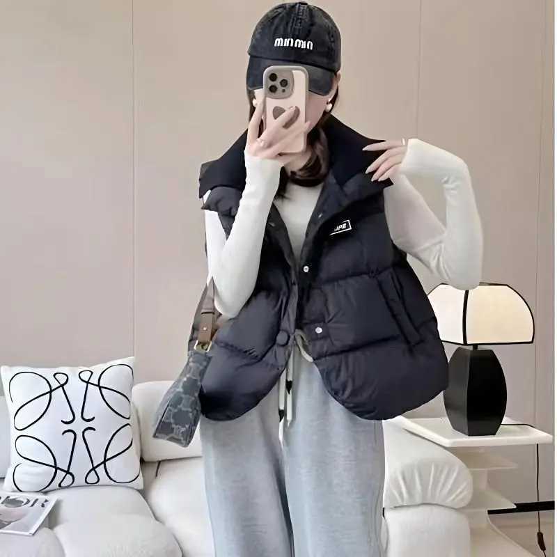 Womens Plus Size Down Cotton Coat Vest Cardigan Female 2025 Autumn Winter New Waistcoat Jacket Padded Sleeveless OverwearT251128