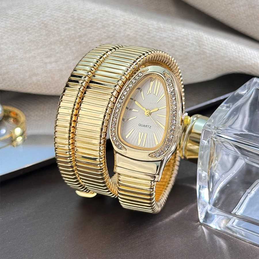Fashionable European And Snake-Shape Elastic Wrapping Quartz Ladies Watch with Embedded Diamond Bracelet Watch X251128