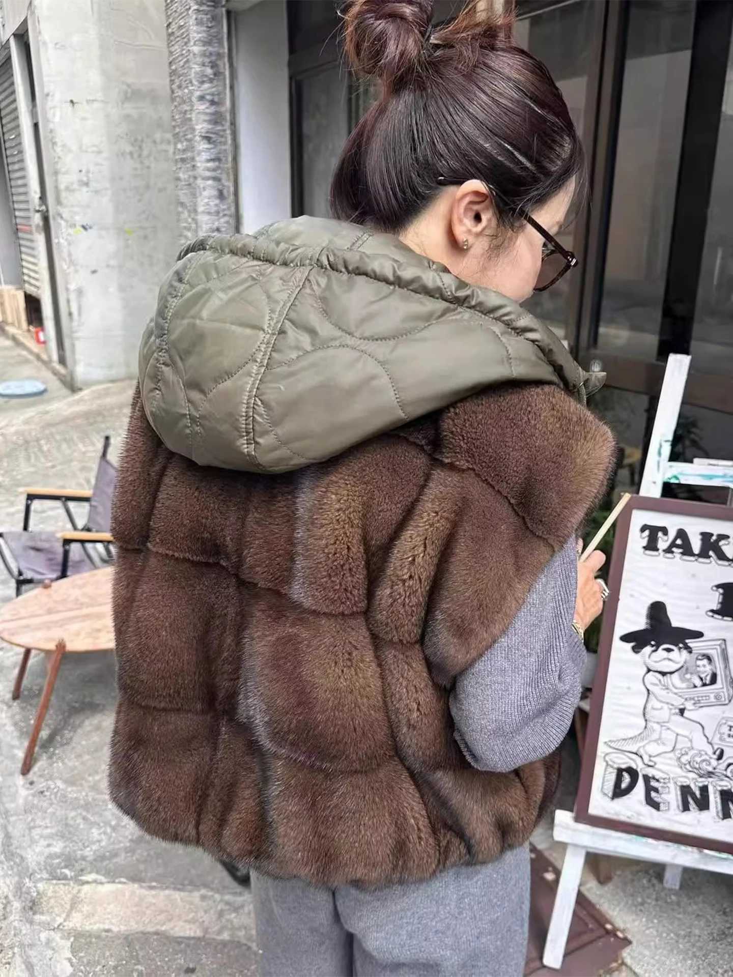 Clothland Women Stylish Hooded Fur Coat Reversible Two Side Wear Sleeveless Vest Waistcoat Thick Outwear Jackets CB196T251128